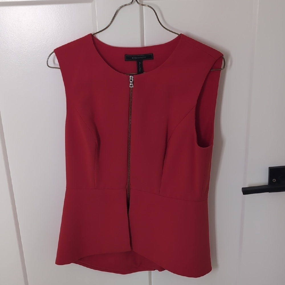 Red Sleeveless Zip-Front Top